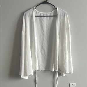 BUNDLE ONLY - 2+ ITEMS

SHEIN White Open-Front Cardigan